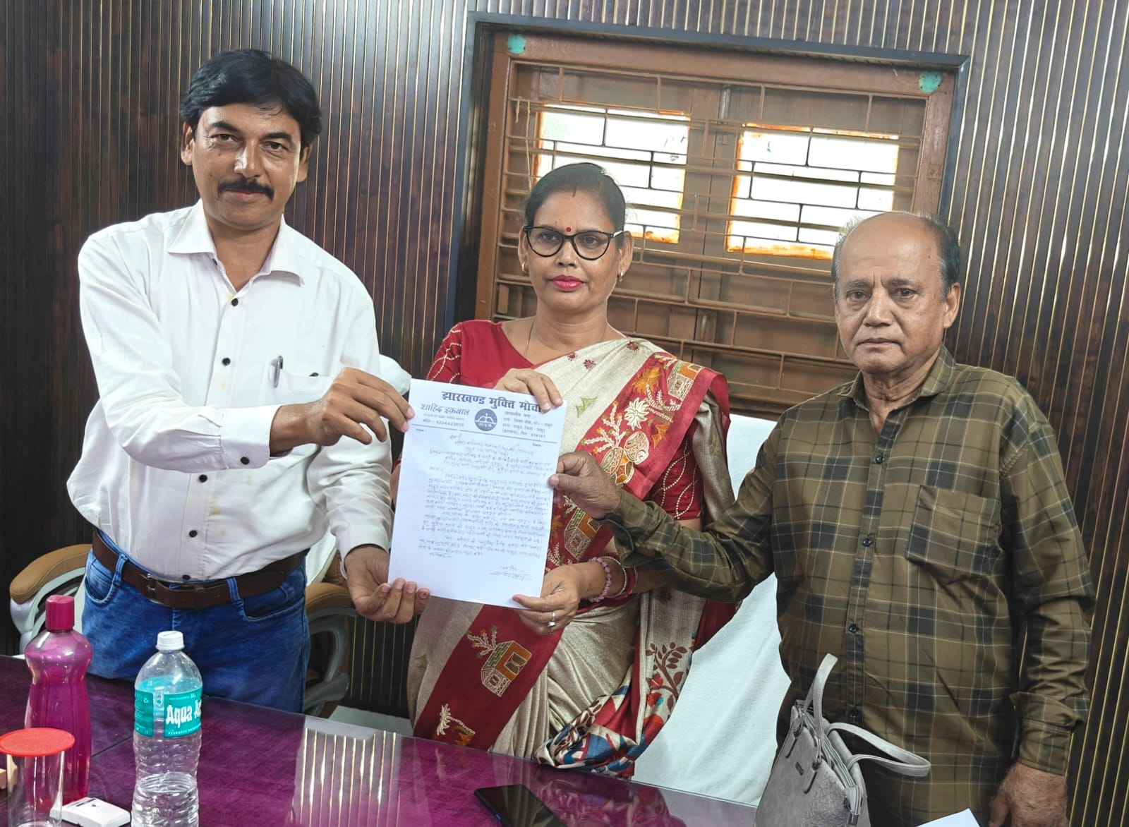 पाकुड़ नगर परिषद द्वारा पेयजल कनेक्शन हेतु निर्धारित की गई राशि 7000 को कम करते हुए धार्मिक स्थलों में निशुल्क कनेक्शन देने हेतु आवेदन: शाहिद इक़बाल ।