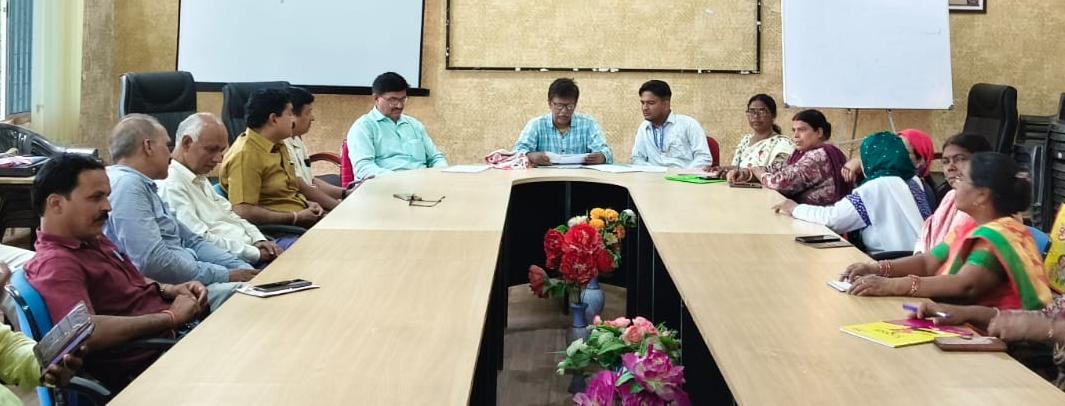 विशेष नामांकन अभियान को ले शिक्षक-शिक्षिकाओं की बैठक संपन्न