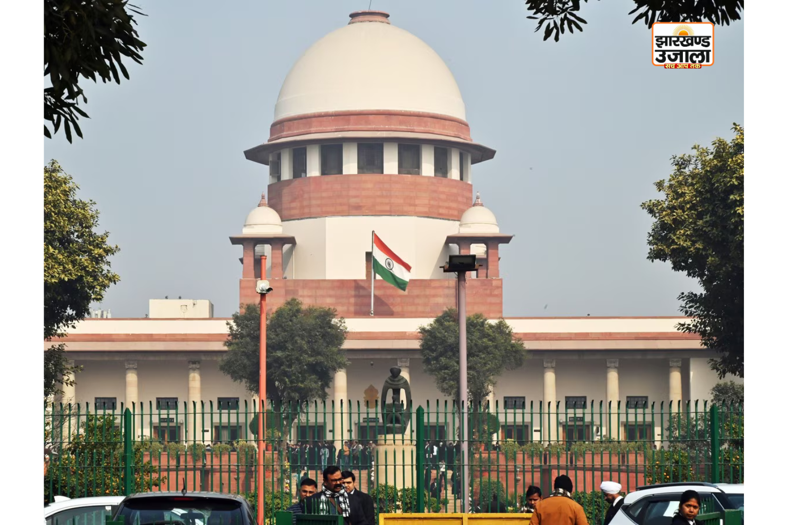 वंदे मातरम् नहीं गाने पर सजा का सवाल, सुप्रीम कोर्ट ने केंद्र से मांगा जवाब