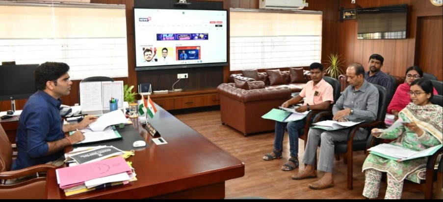 उपायुक्त की अध्यक्षता में नामांकन समिति की बैठक आयोजित