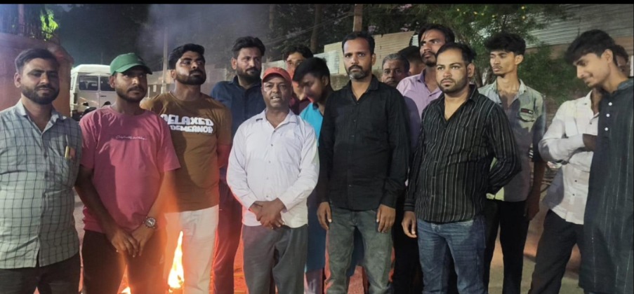 जालिम ट्रकों के समायोजन की मांग को ले मुख्यमंत्री को प्रेषित किया ज्ञापन