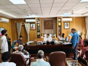 उपायुक्त के जनता दरबार में सुनी गई आमजनों की समस्याएं, दिए त्वरित समाधान के निर्देश